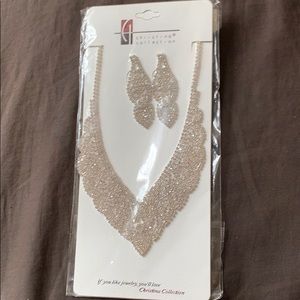 Earnings and Necklace Set